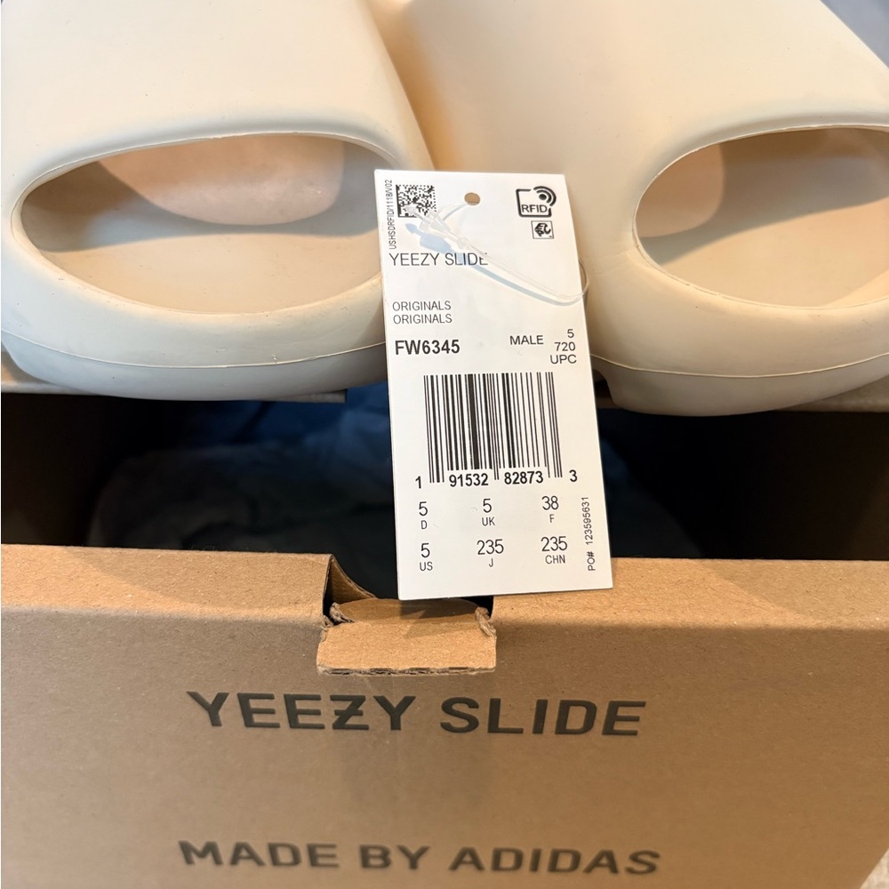 NEW With Tag - Adidas Yeezy Slide in Cream - Kanye West - Women Men Slides
